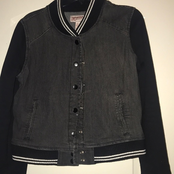 Black Jacket - Picture 1 of 5